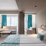 Grand Sunny Hotel