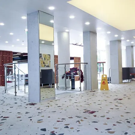 Ξενοδοχείο Grand Sunny