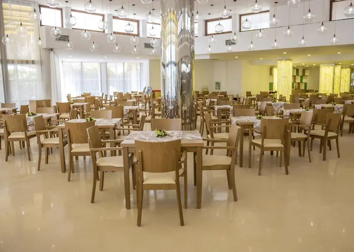 Grand Sunny 4* סאני ביץ'