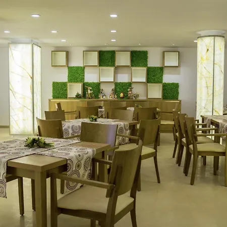 Szálloda Grand Sunny 4*