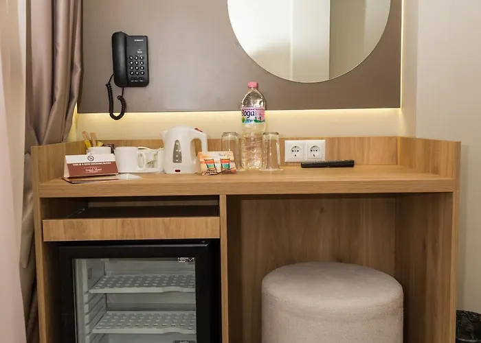 מלון Grand Sunny 4*