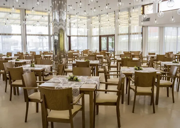 Grand Sunny Szálloda 4*