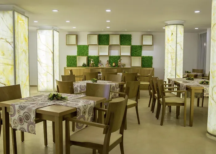 Szálloda Grand Sunny 4*