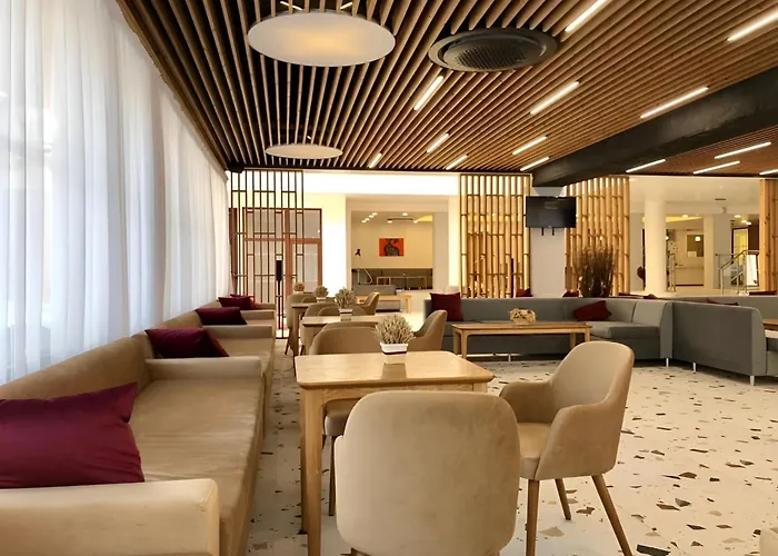 Grand Sunny מלון